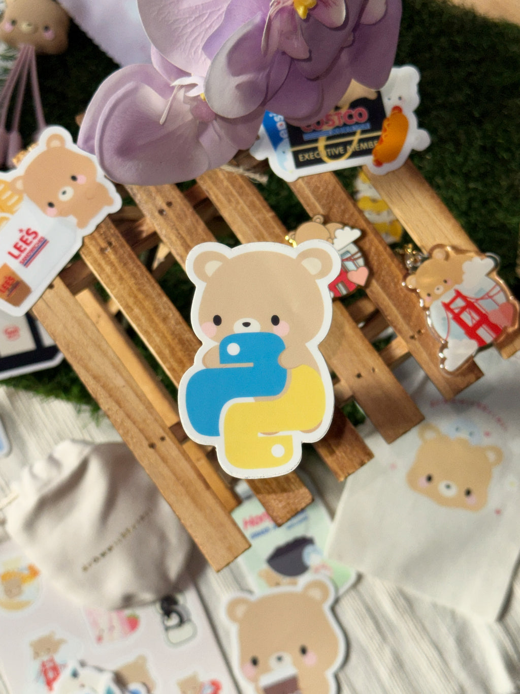 Python Logo Brown Bear Toffee Vinyl Nhãn dán chống thấm nước thời tiết | Ý tưởng Swag Hackathon | Ý tưởng Quà tặng Lập trình viên | Kỹ sư phần mềm