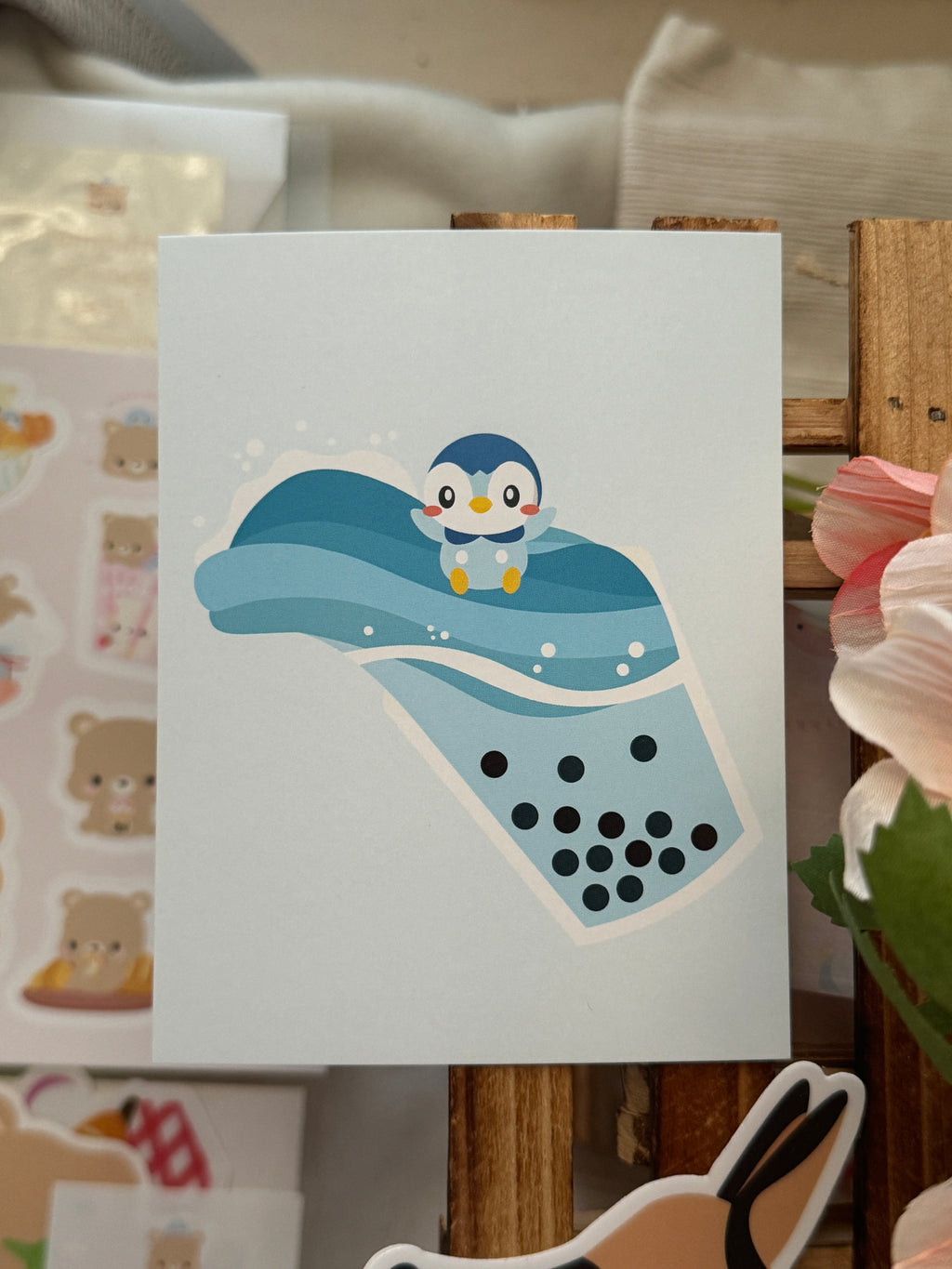 Pokemon Piplup Boba Milchtee Illustration Mini Kunstdruck | 3,5" x 4,5" Postkarte, glänzend